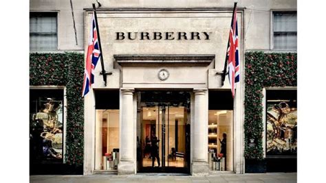 burberry storia brand|burberry online shop italia.